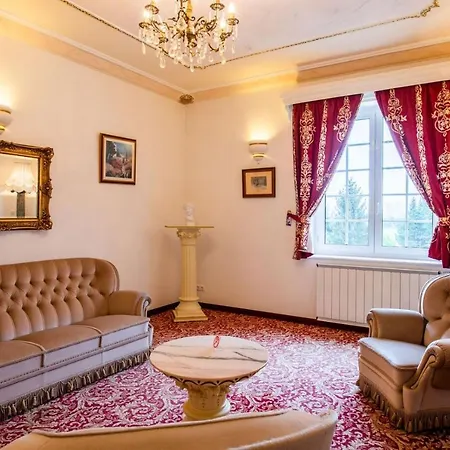 Princess Palace & Golf Guest house Dunakiliti
